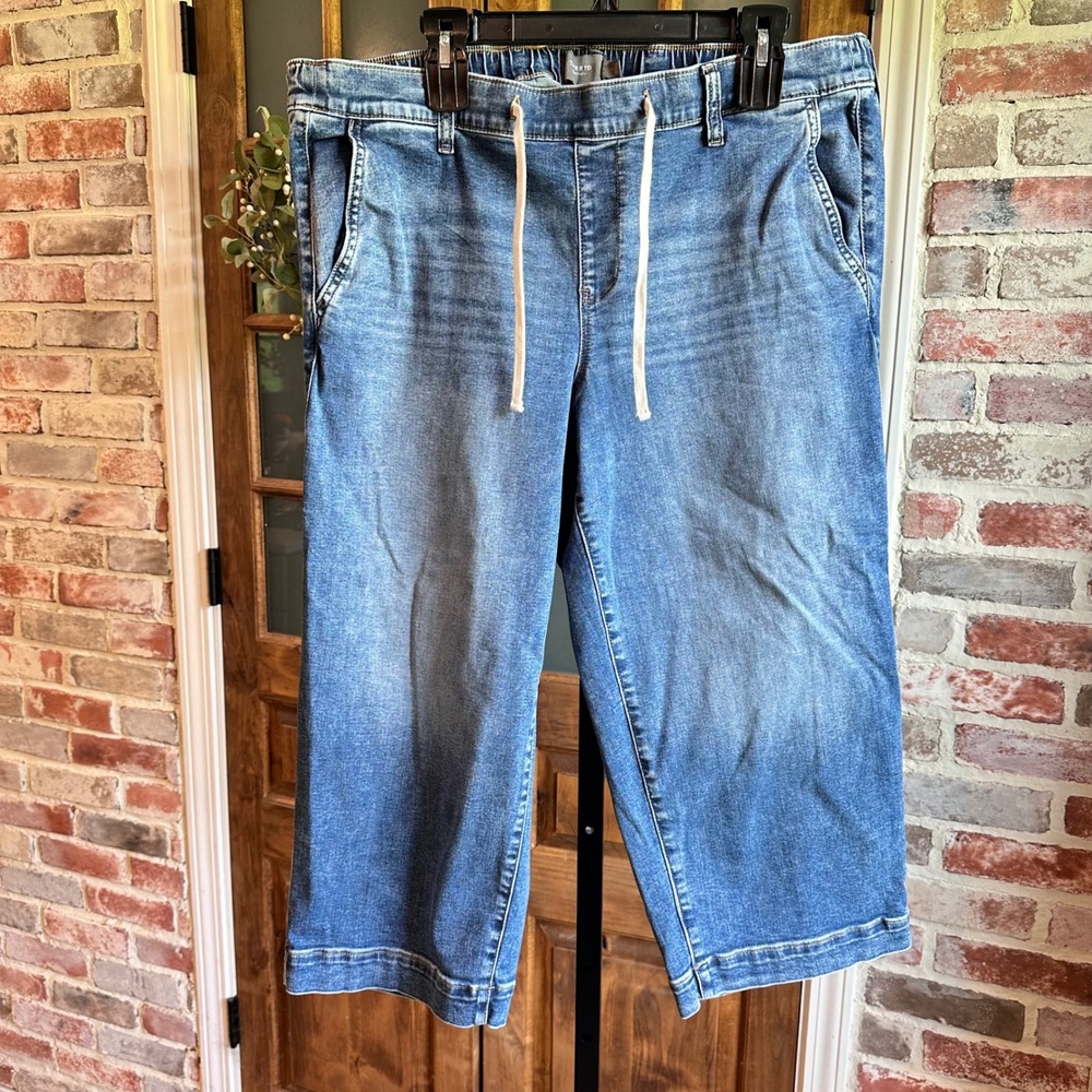 Torrid Jeans Women Blue Weekend Wide Leg Crop Super Soft Drawstring Size 2 18W